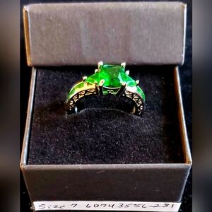 New .925 Sterling Silver   2 CT. PRINCESS GREEN RING